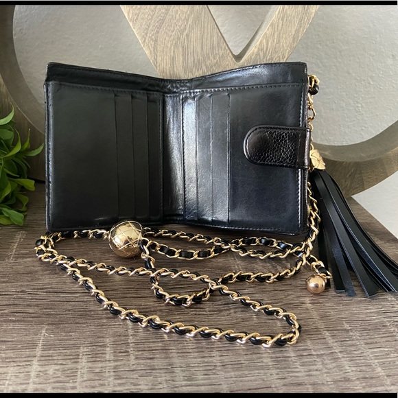 🖤⚜️ Chanel Pearl Crush Style Mini Wallet Chain is Crossbody or Shoulder 🖤⚜️ - Picture 5 of 11